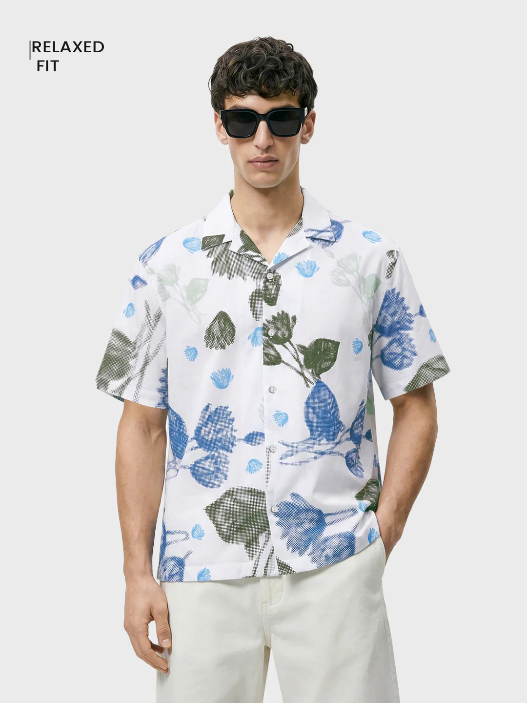Men's White Relaxed Fit Printed Casual Shirts - Image 2