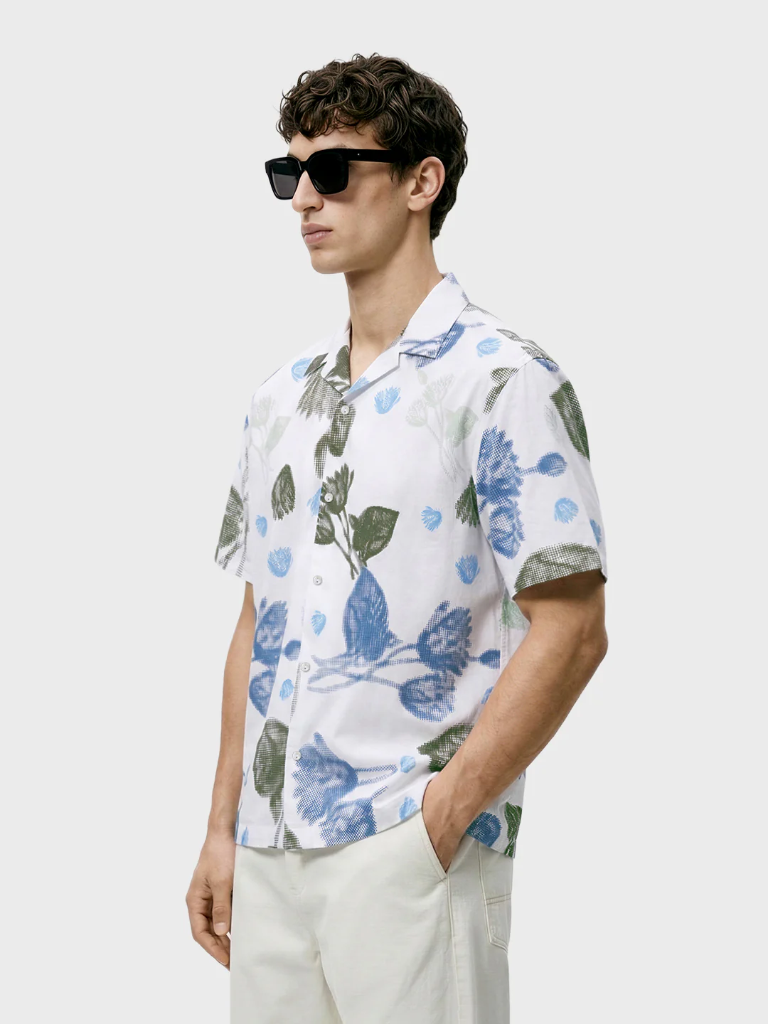 Men's White Relaxed Fit Printed Casual Shirts - Image 3