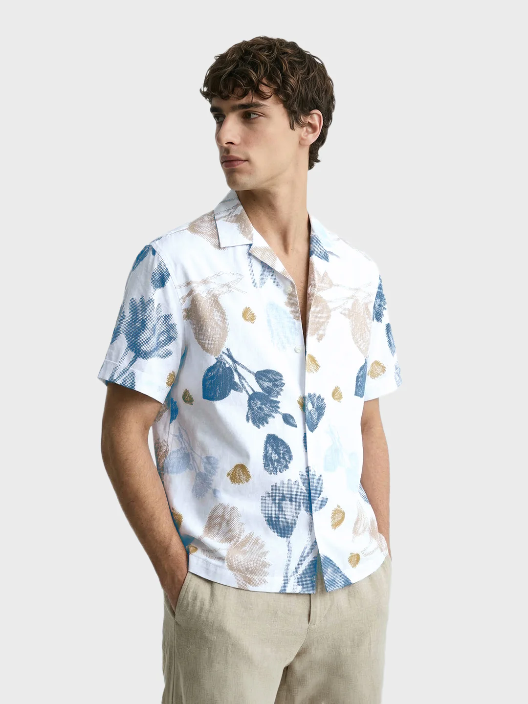 Men's White Relaxed Fit Printed Casual Shirts - Image 3