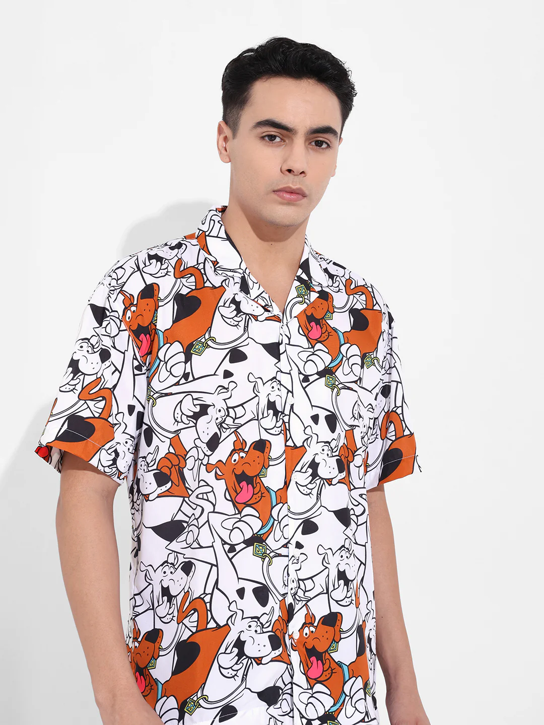 Men's White Relaxed Fit Scooby Doo Character Printed Shirt - Image 3