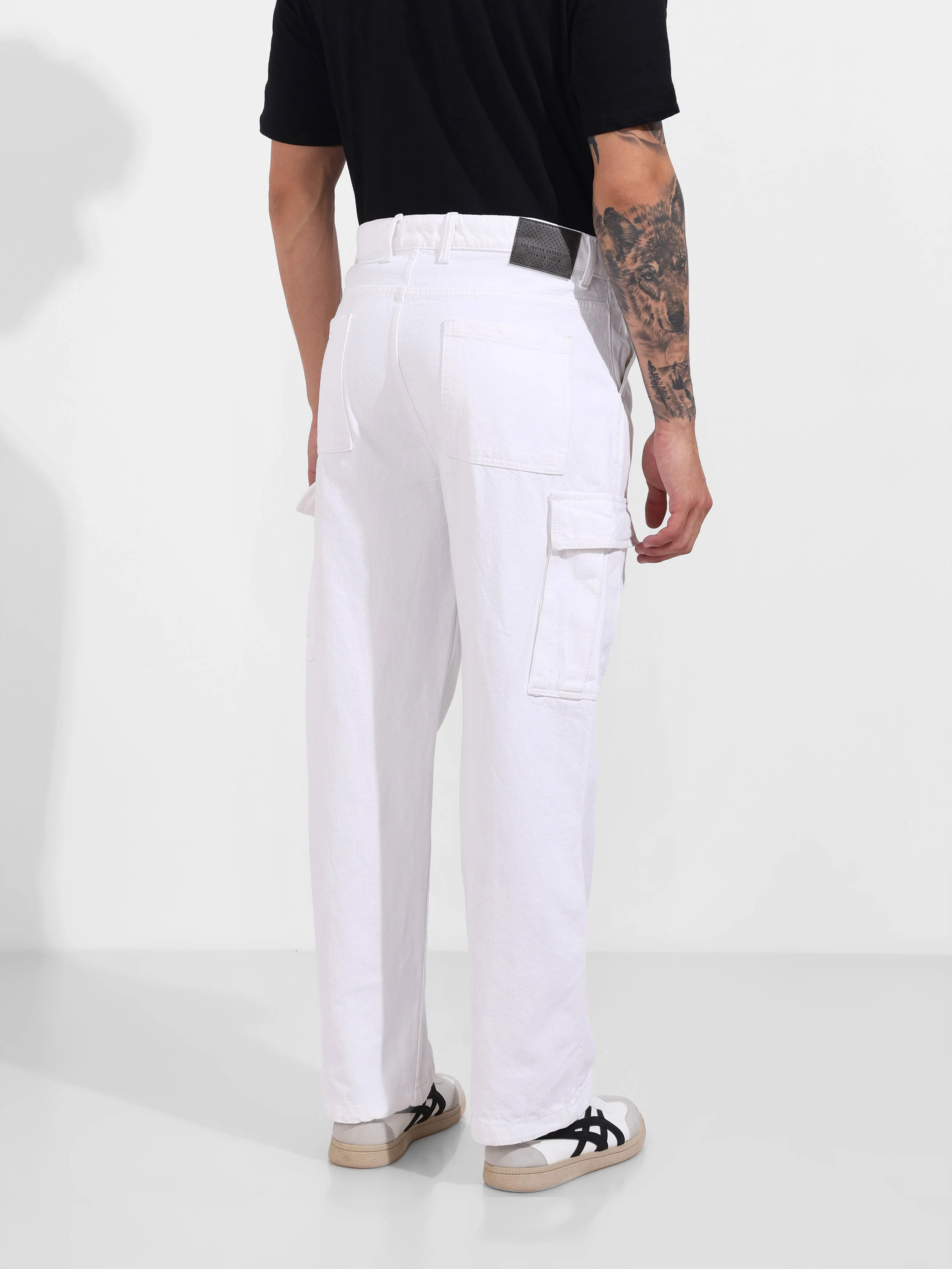 Men's White Relaxed Fit Solid Casual Jeans - Image 6