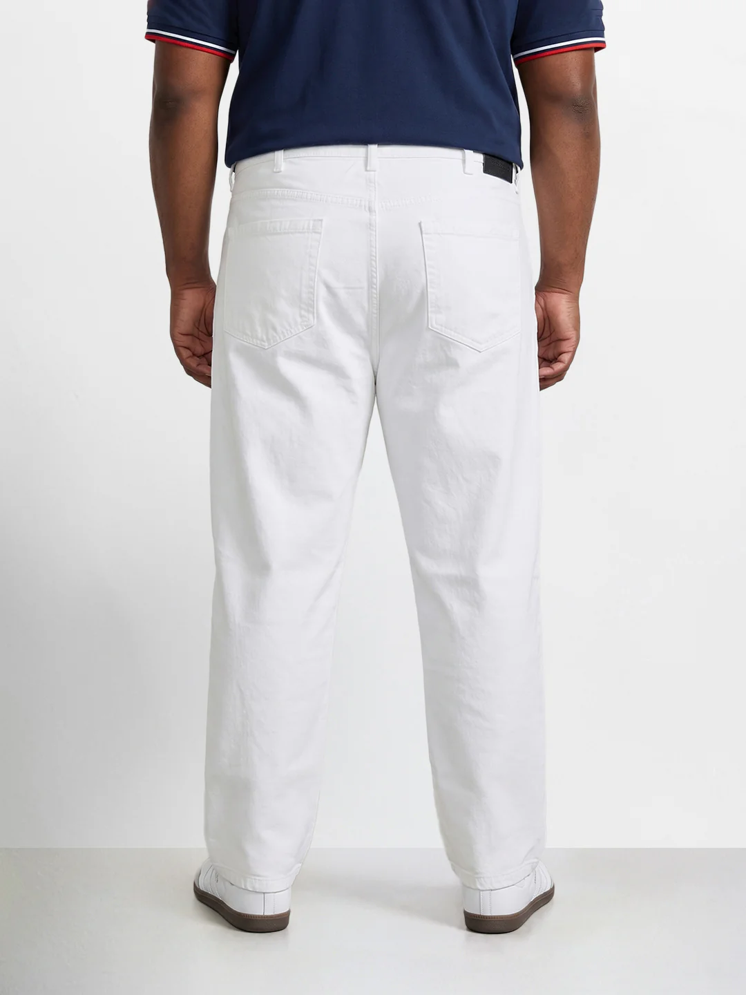 Men's White Relaxed Fit Solid Casual Jeans - Image 3