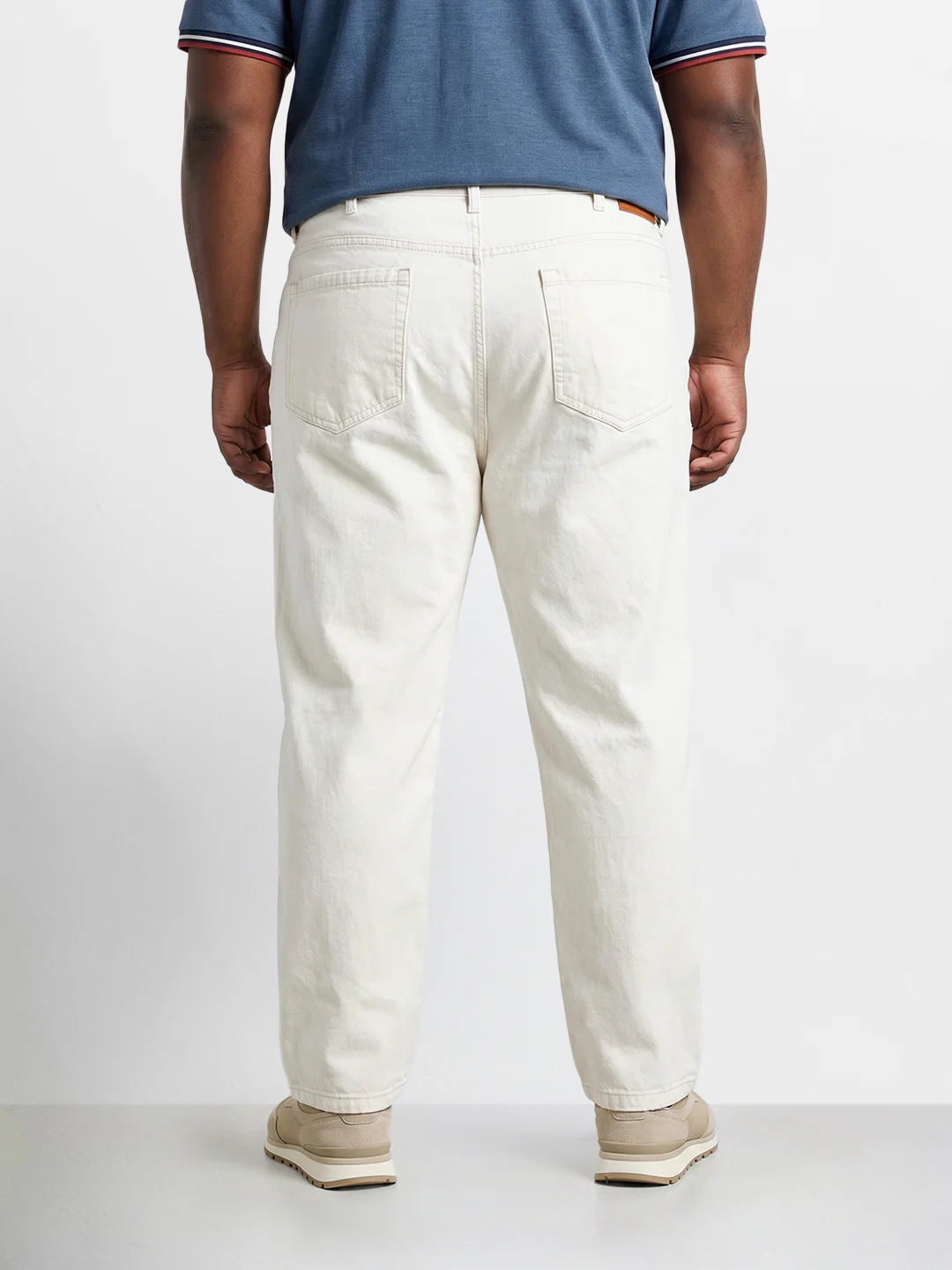Men's White Relaxed Fit Solid Casual Jeans - Image 3
