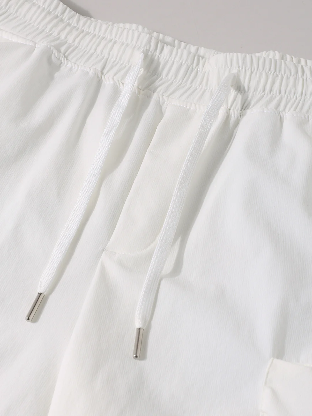 Men's White Relaxed Fit Solid Utility Shorts - Image 6