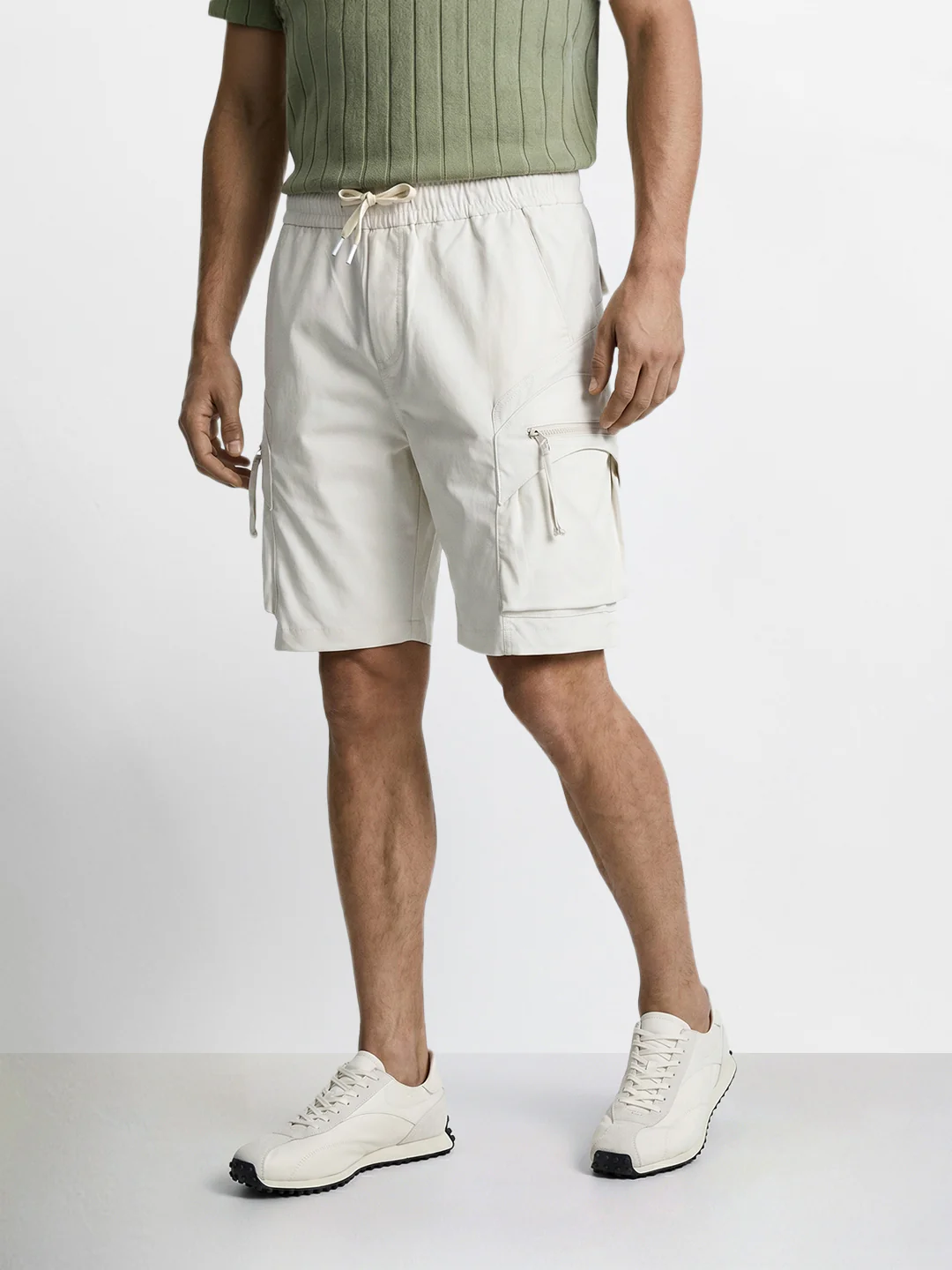 Men's White Relaxed Fit Solid Utility Shorts - Image 3