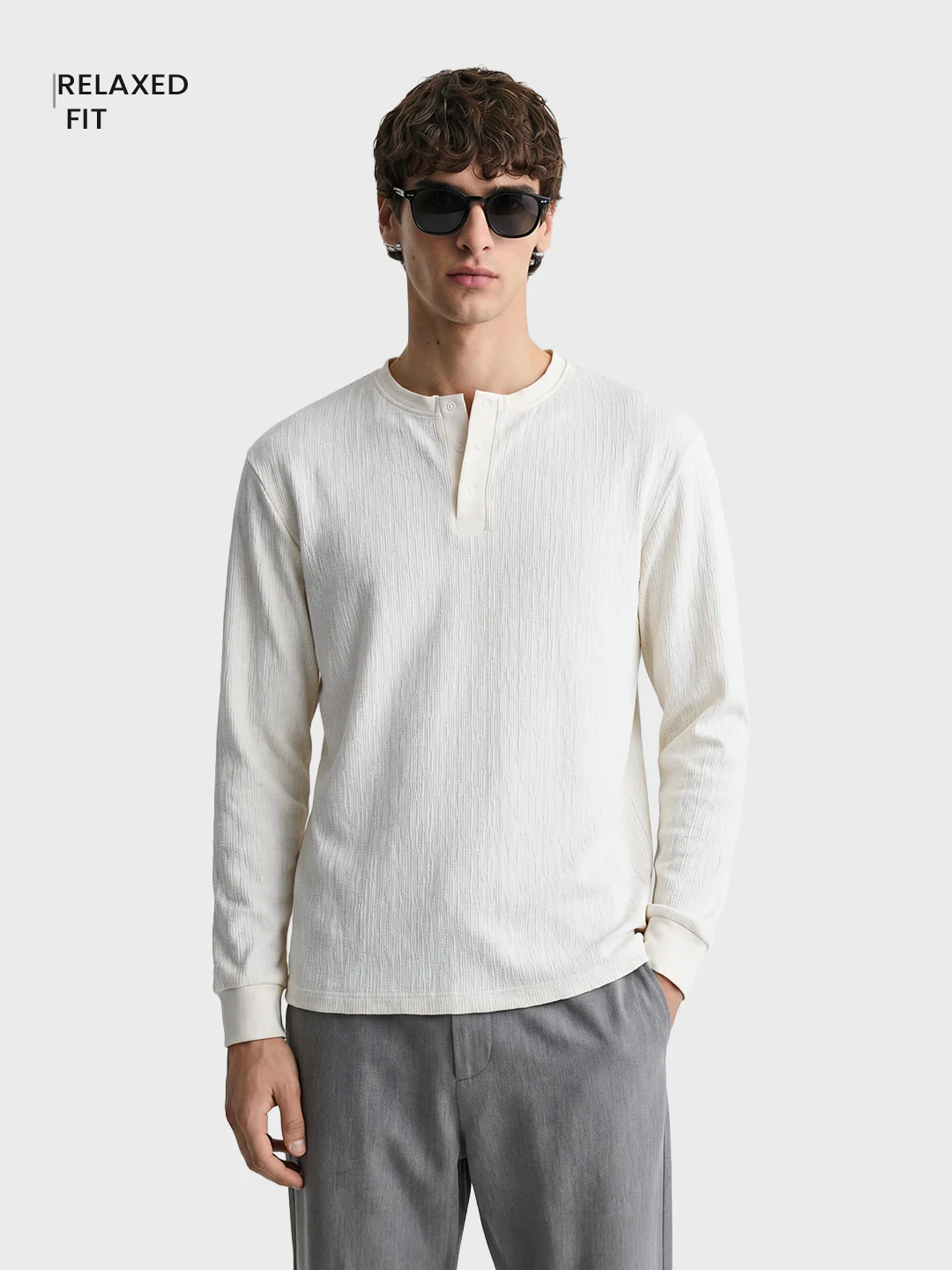 Men's White Relaxed Fit Solid Casual T-Shirts - Image 2