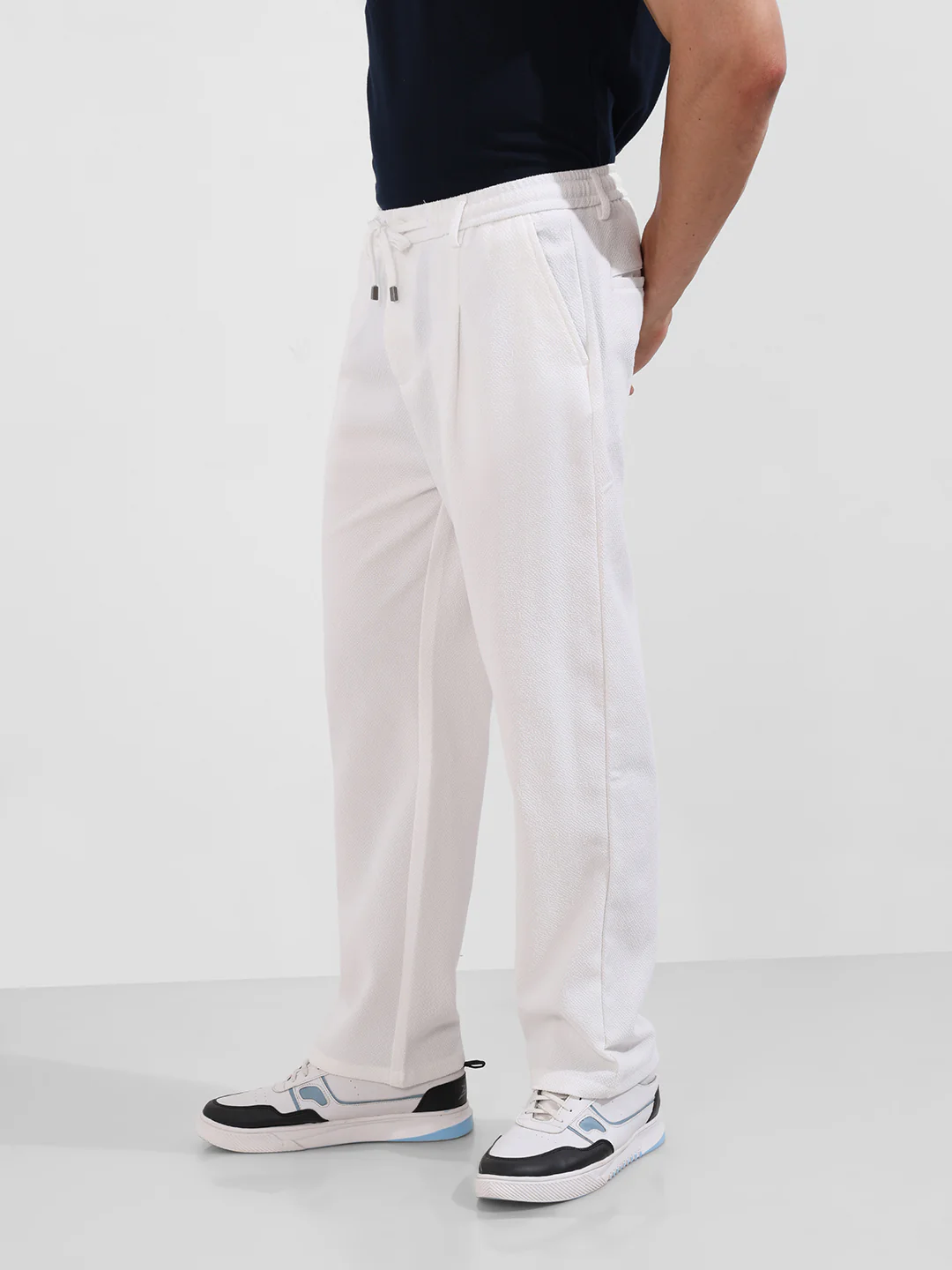 Men's White Relaxed Fit Textured Casual Trousers - Image 3