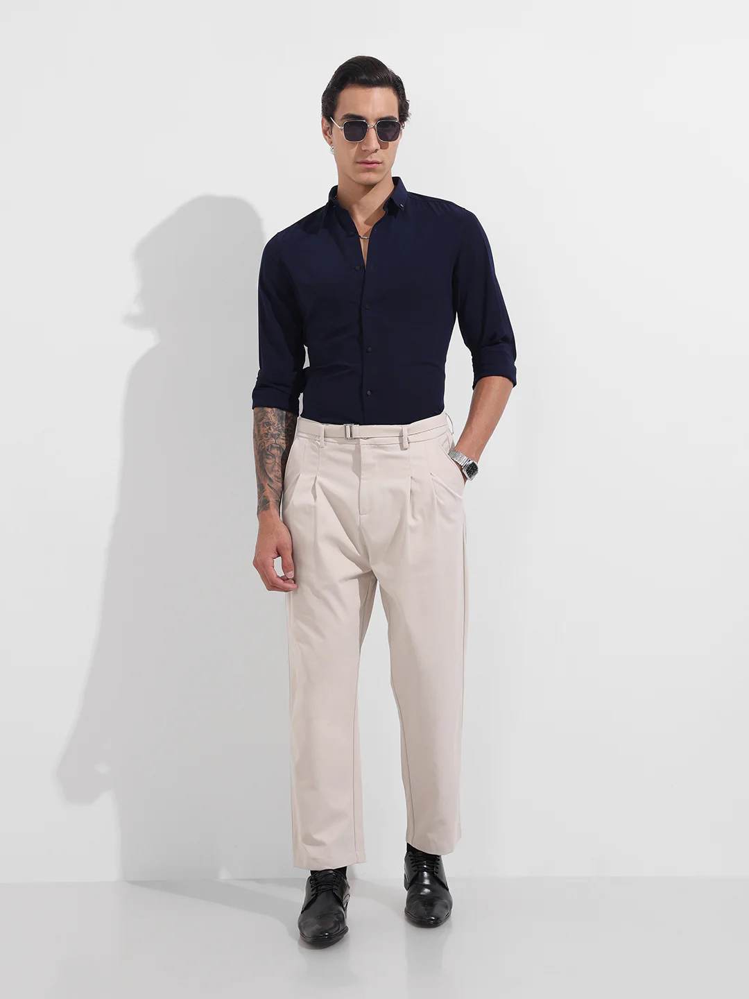 Men's White Relaxed Fit Textured Utility Trousers - Image 2