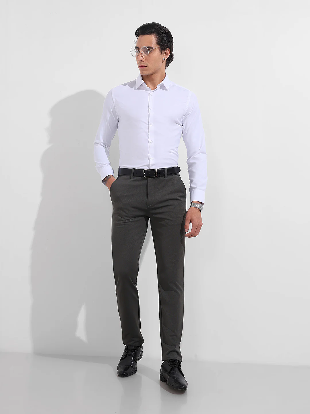 Men's White Slim Fit Solid Formal Shirt - Image 2