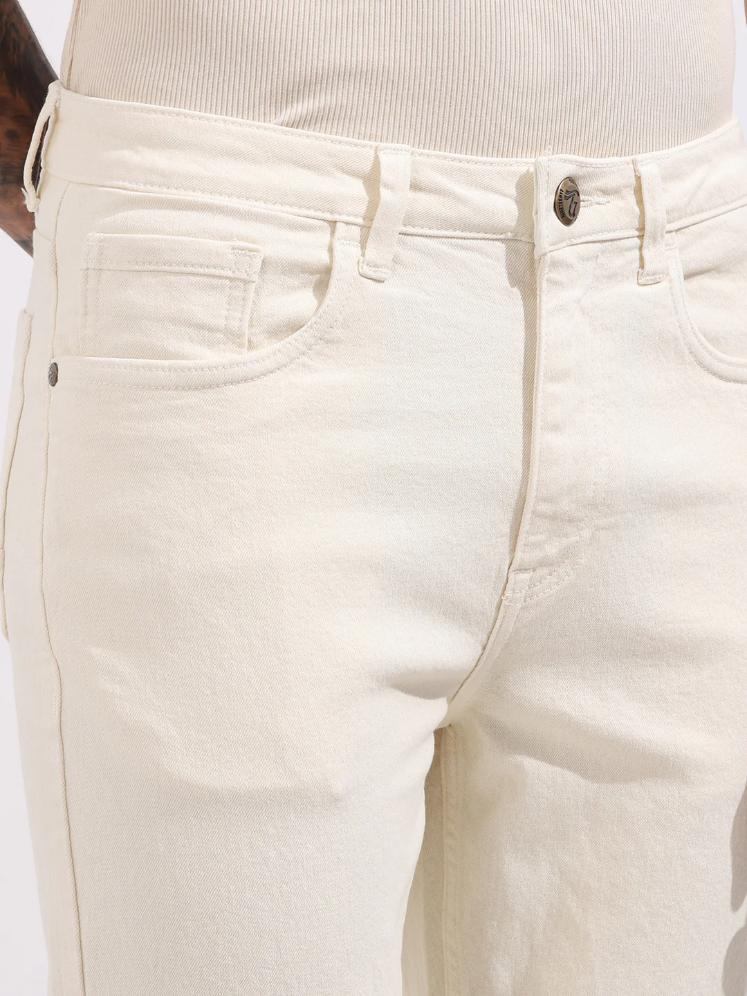Men's White Slim Fit Solid The Eternity Series Jeans - Image 4