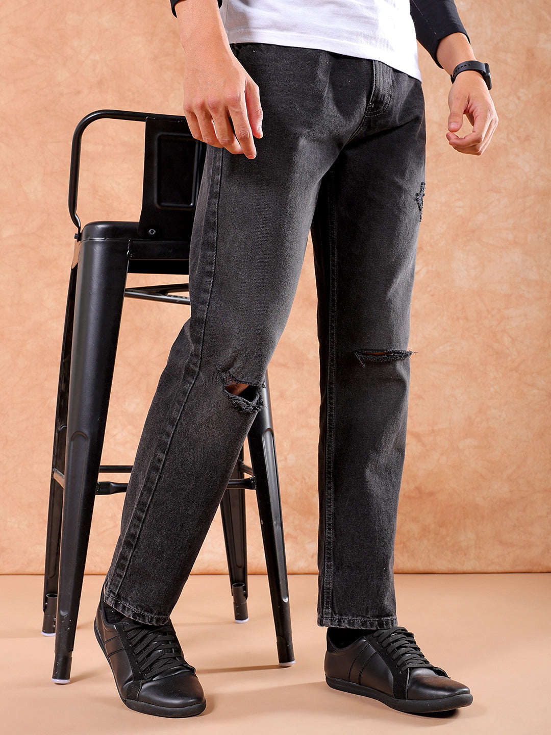 Men's Dark Grey Regular Fit Solid Casual Jeans - Image 3