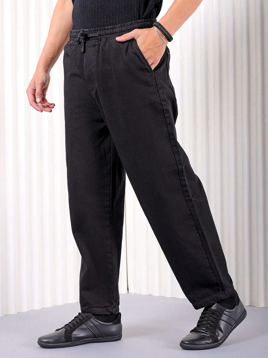 Men's Black Loose Fit Solid Street Wear Jeans - Image 3