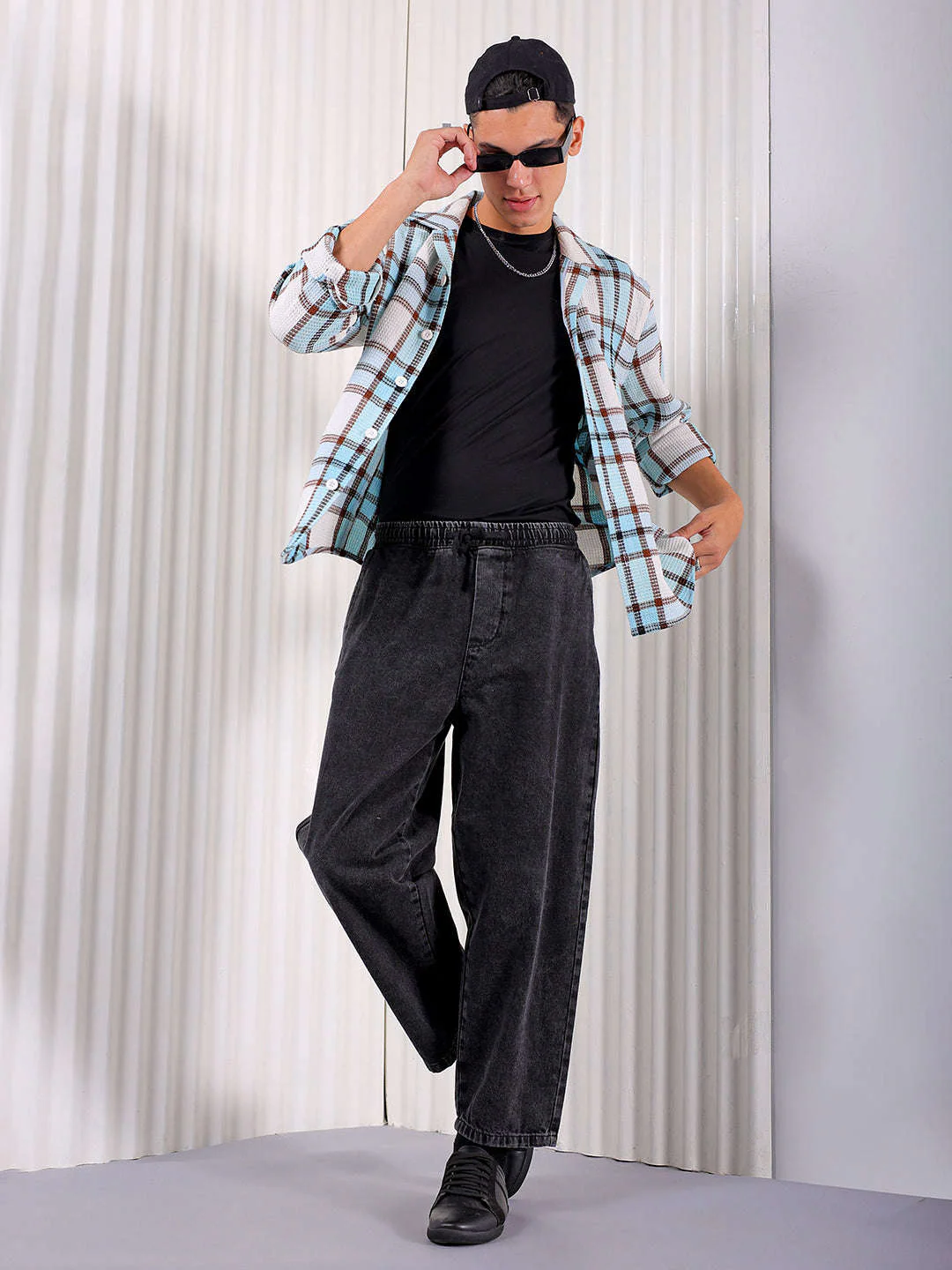 Men's Black Loose Fit Solid Street Wear Jeans - Image 2