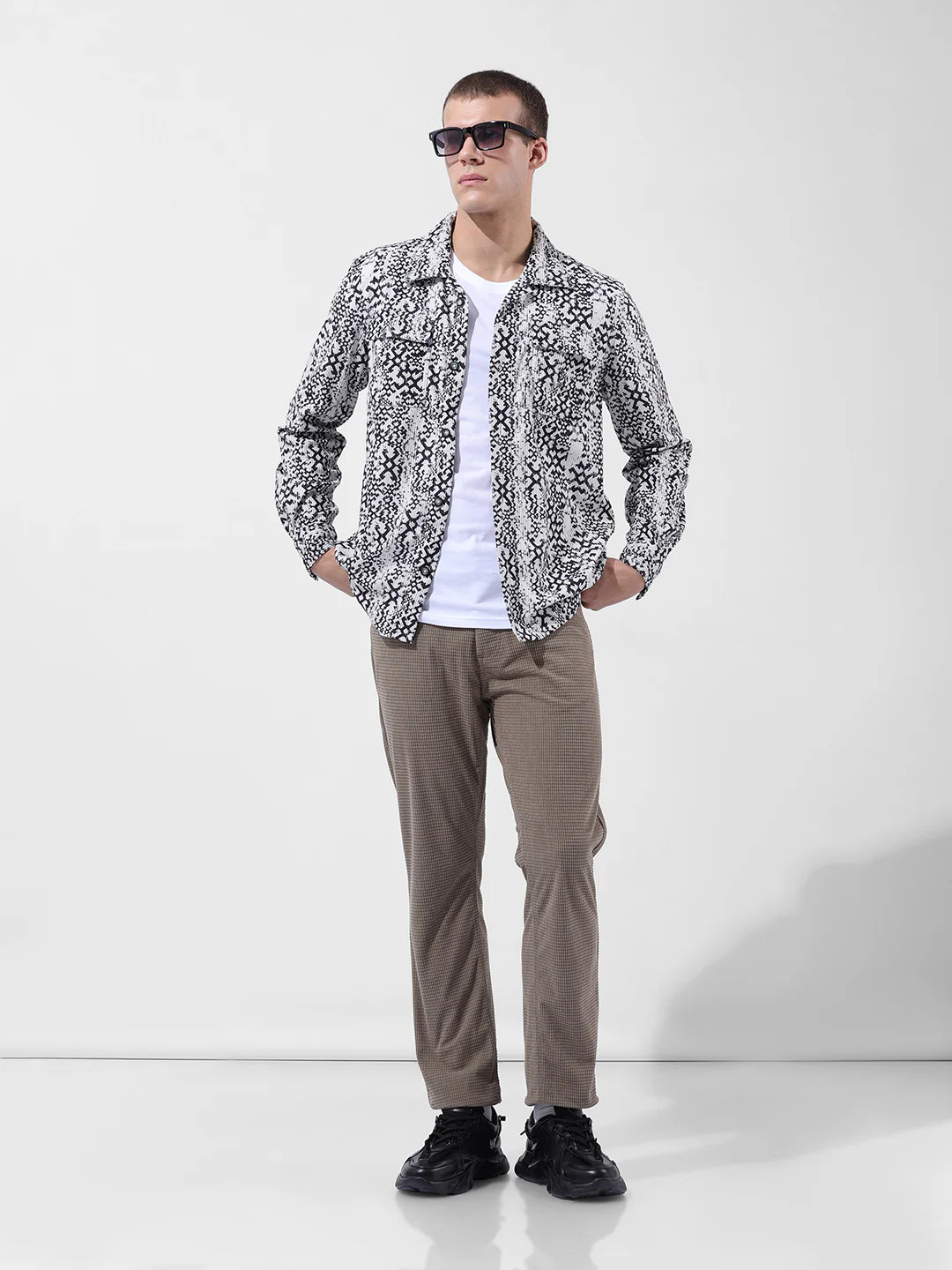 Men's Vetiver Straight Fit Textured Casual Trouser - Image 6