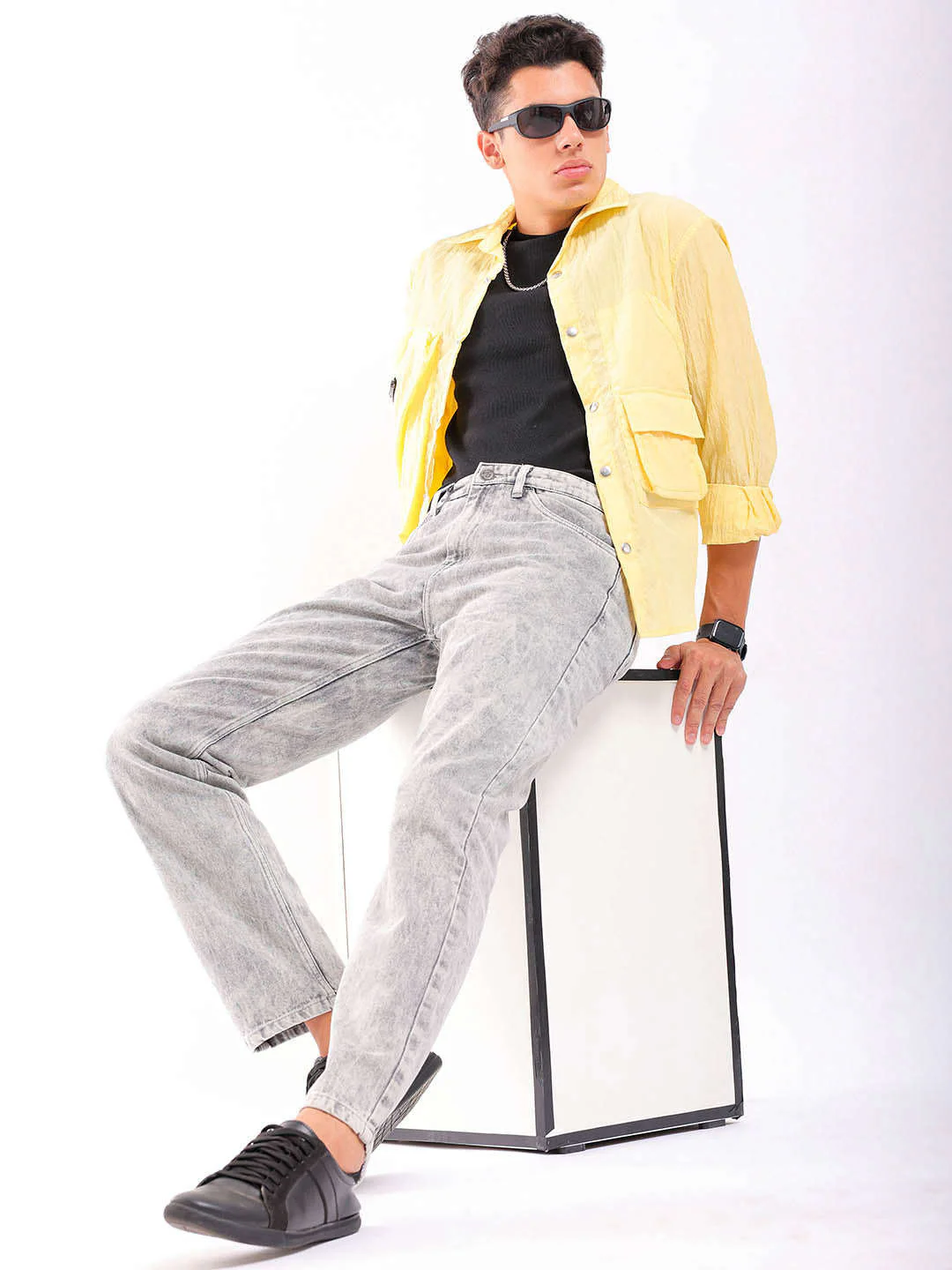 Men's Light Grey Regular Fit Solid Casual Jeans - Image 4