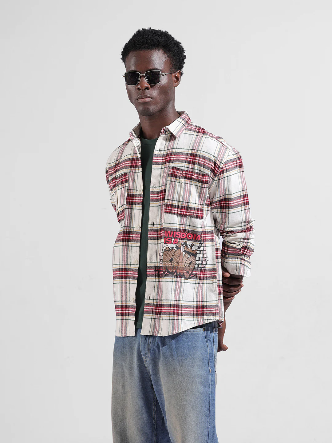 Men's Off White Relaxed Fit Graphic Printed Street Wear Shirt - Image 4