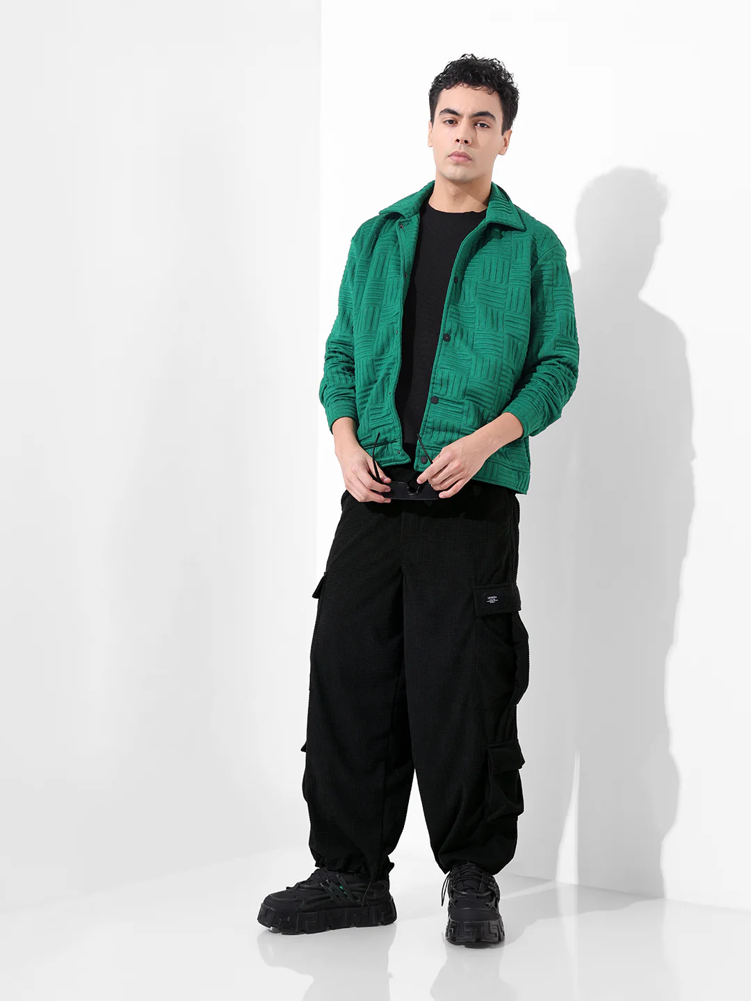 Men's Black Wide Leg Fit Textured Utility Cargo - Image 2