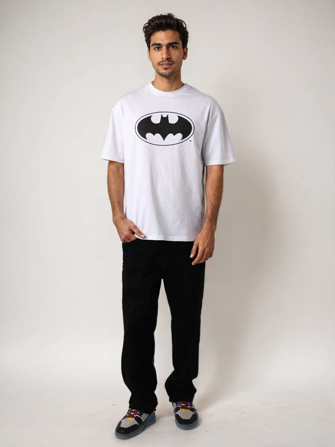 Men's White Boxy Fit Character Batman Printed Crew Neck T-Shirt - Image 6