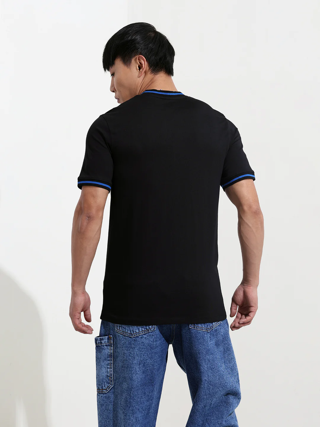 Men's Black Slim Fit Character Batman Printed Crew Neck T-Shirt - Image 7