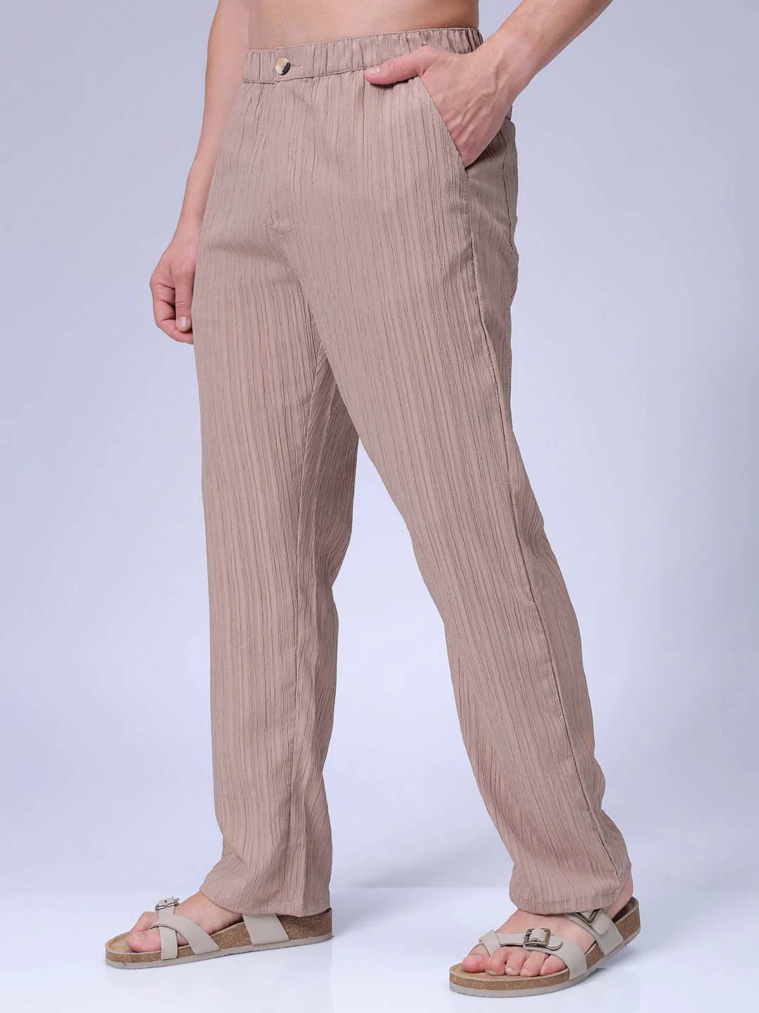 Men's Beige Loose Fit Textured Resort Wear Trouser - Image 2