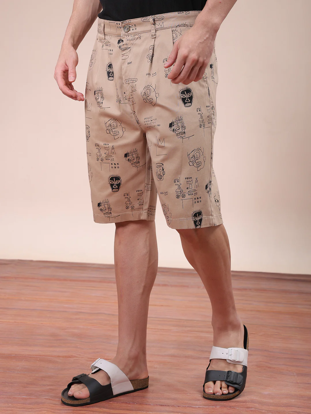 Men's Oxford Tan Relaxed Fit Printed Casual Shorts - Image 2