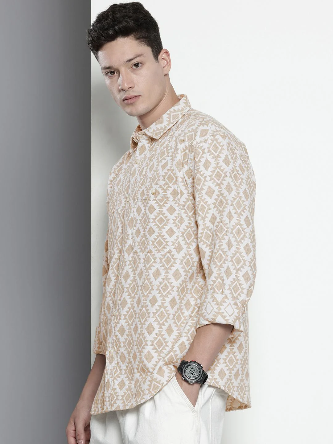 Men's Beige Relaxed Fit Geometric Print Vintage Shirt - Image 2