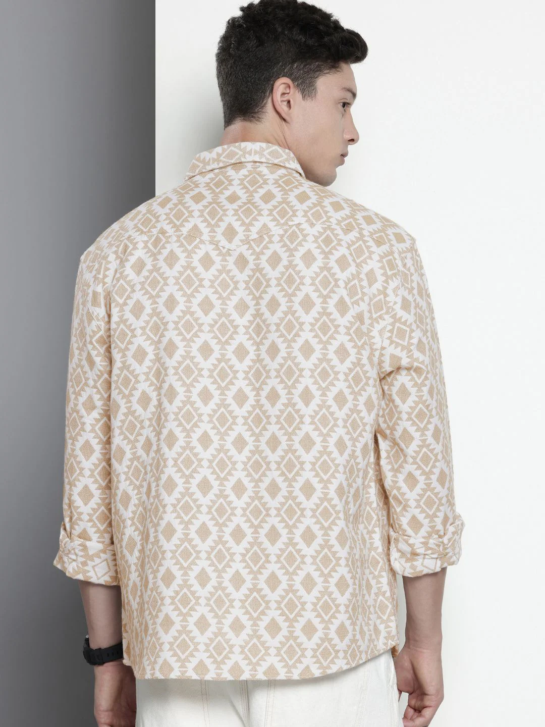 Men's Beige Relaxed Fit Geometric Print Vintage Shirt - Image 3