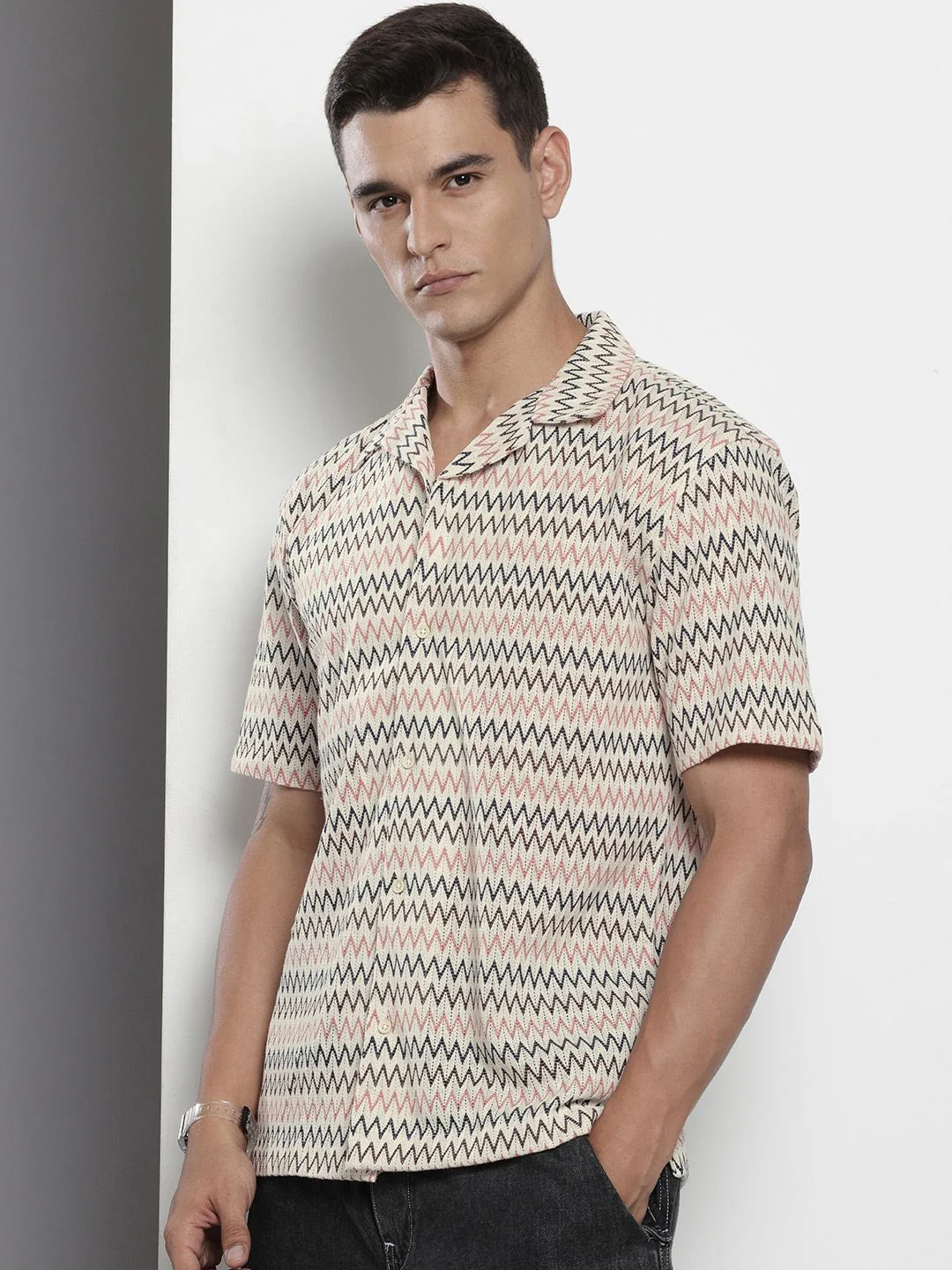 Men's Beige Relaxed Fit Geometric Print Resort Wear Shirt - Image 2