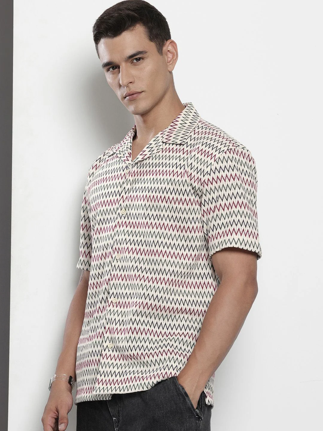 Men's Beige Relaxed Fit Geometric Print Resort Wear Shirt - Image 2