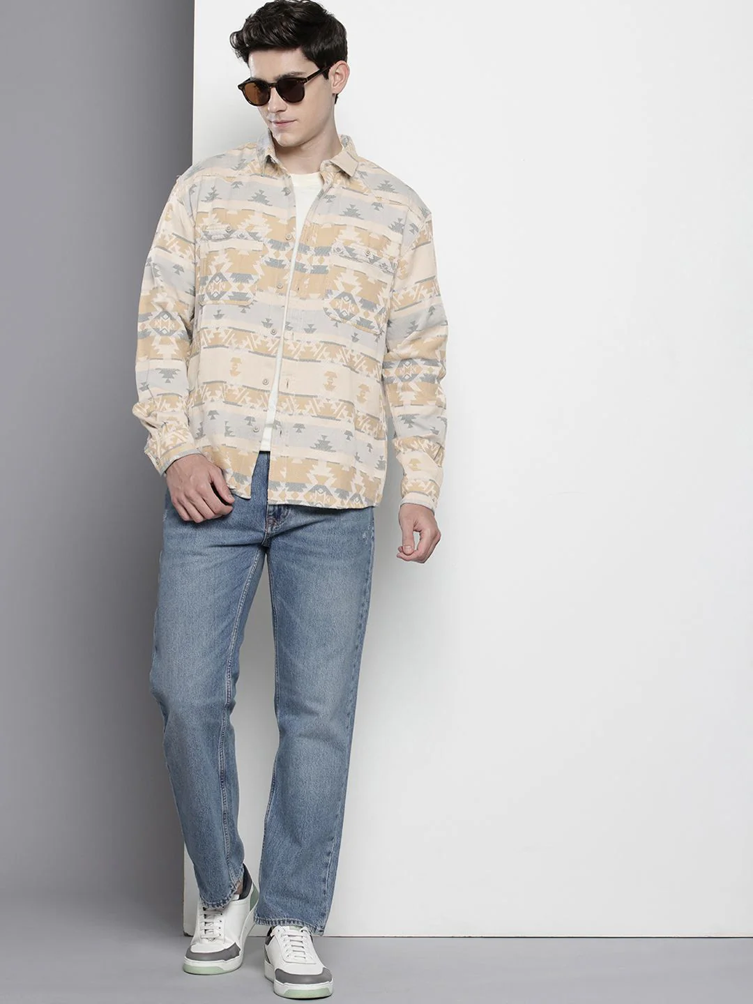 Men's Beige Relaxed Fit Textured Casual Shirt - Image 3