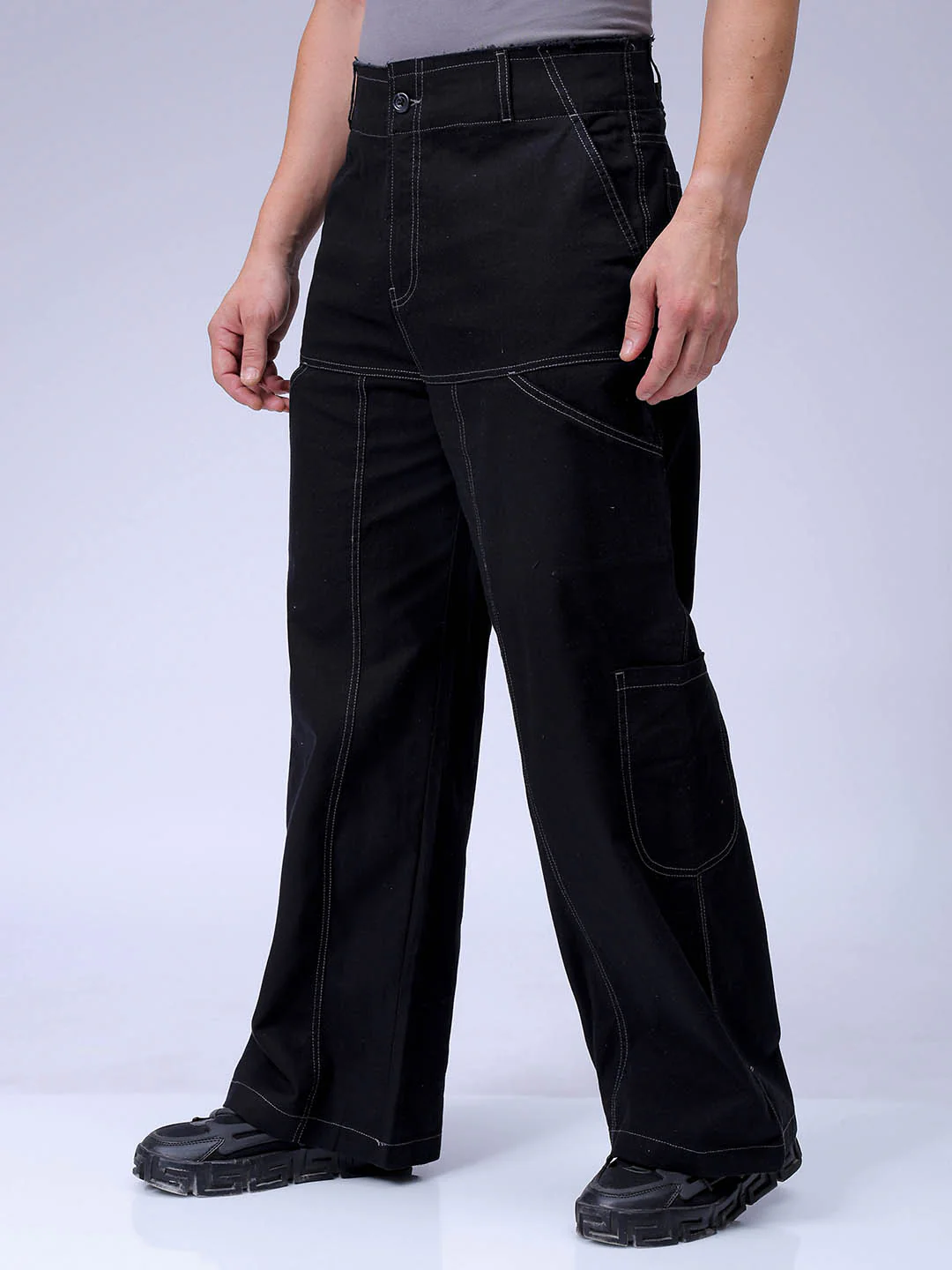 Men's Black Wide Leg Fit Solid Utility Trouser - Image 2