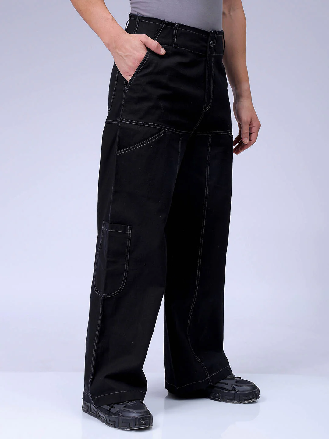Men's Black Wide Leg Fit Solid Utility Trouser - Image 3