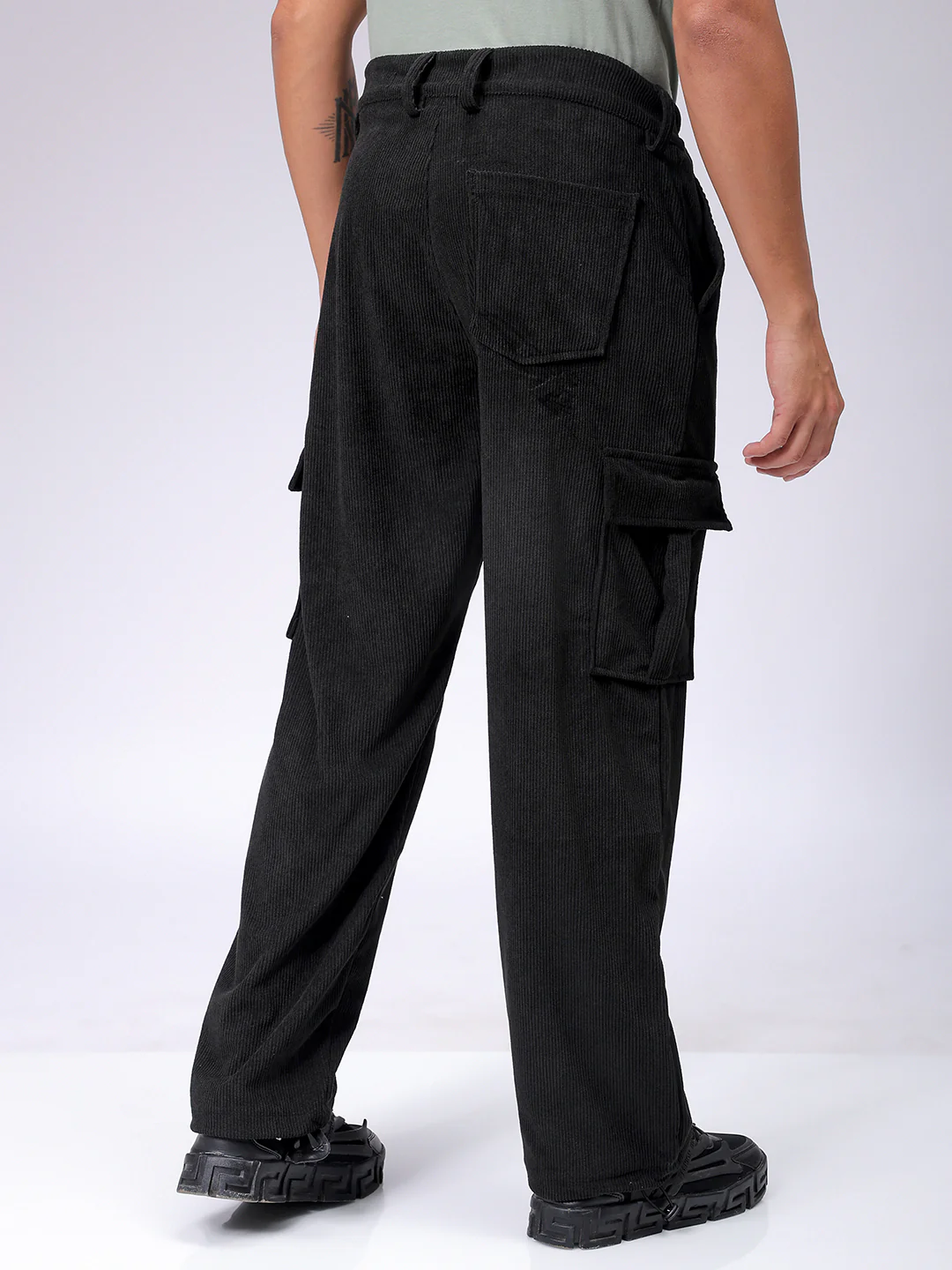 Men's Black Baggy Fit Textured Utility Cargo - Image 5