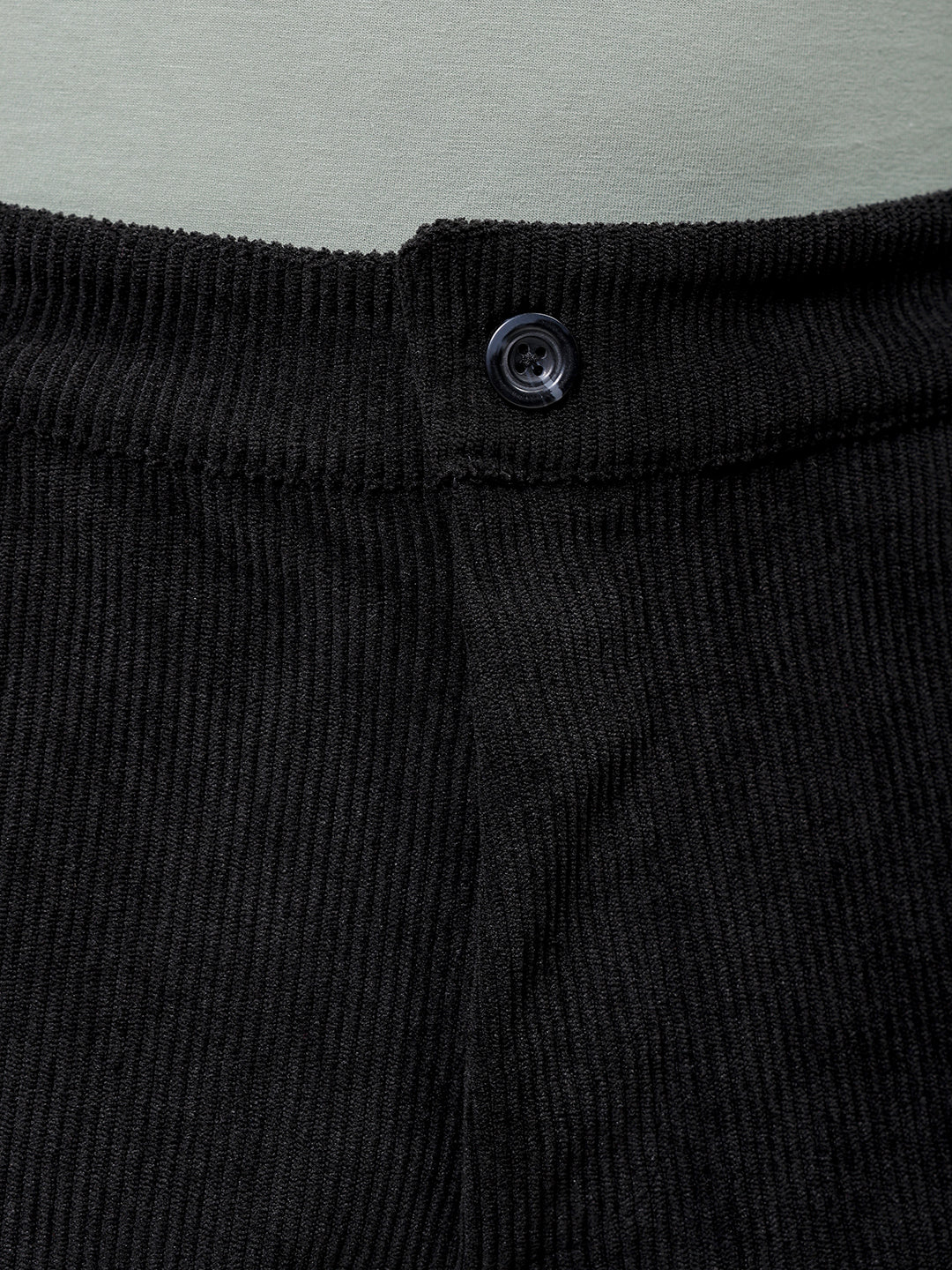 Men's Black Baggy Fit Textured Utility Cargo - Image 6