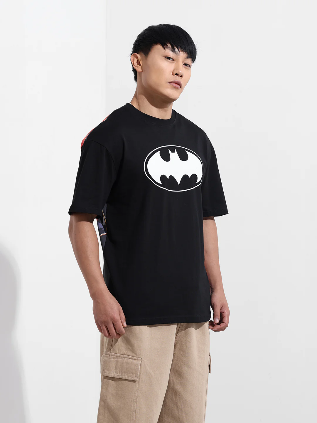 Men's Black Boxy Fit Character Batman Printed Crew Neck T-Shirt - Image 4