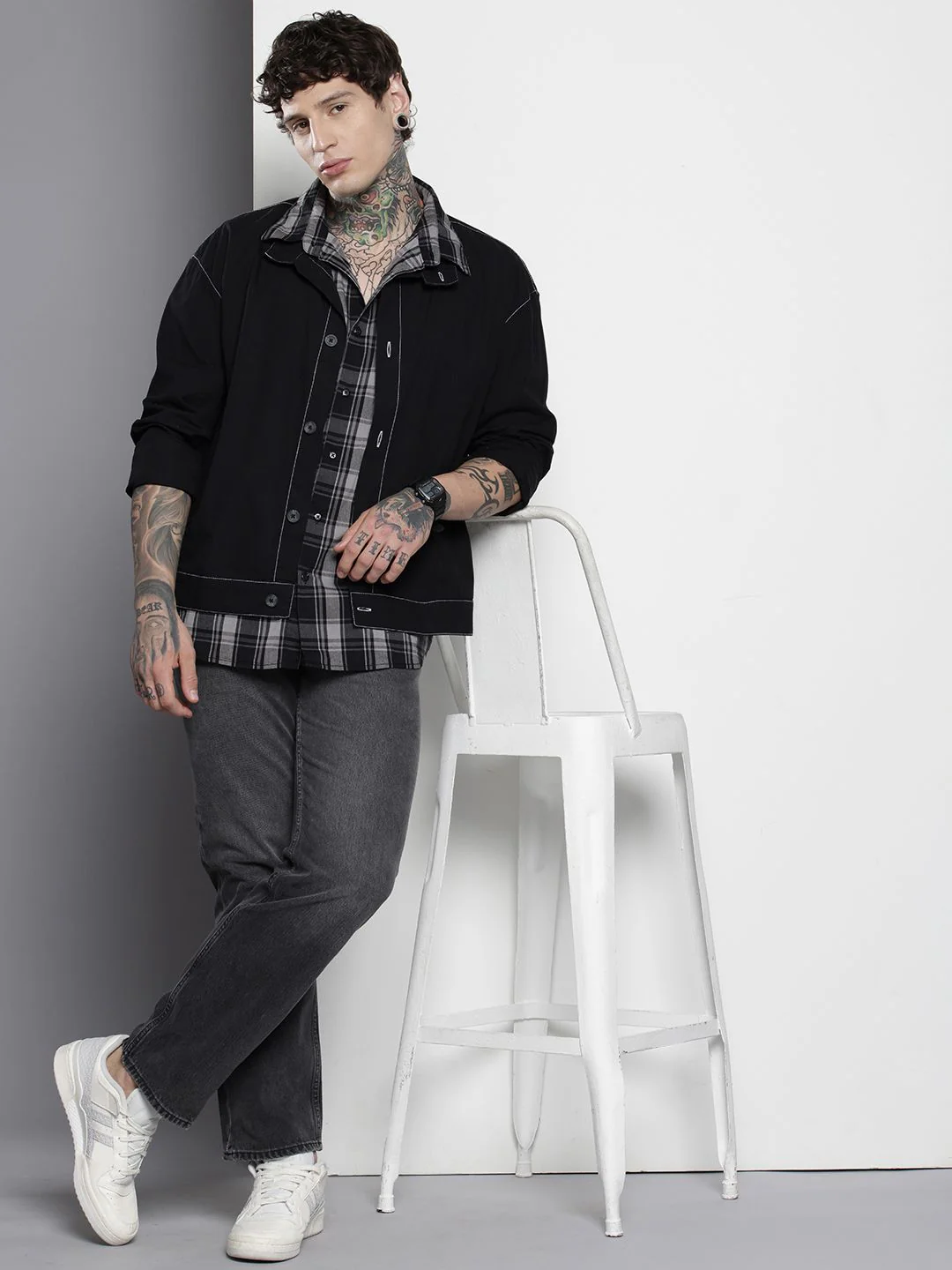 Men's Black Boxy Fit Solid Korean Street Shirt - Image 2