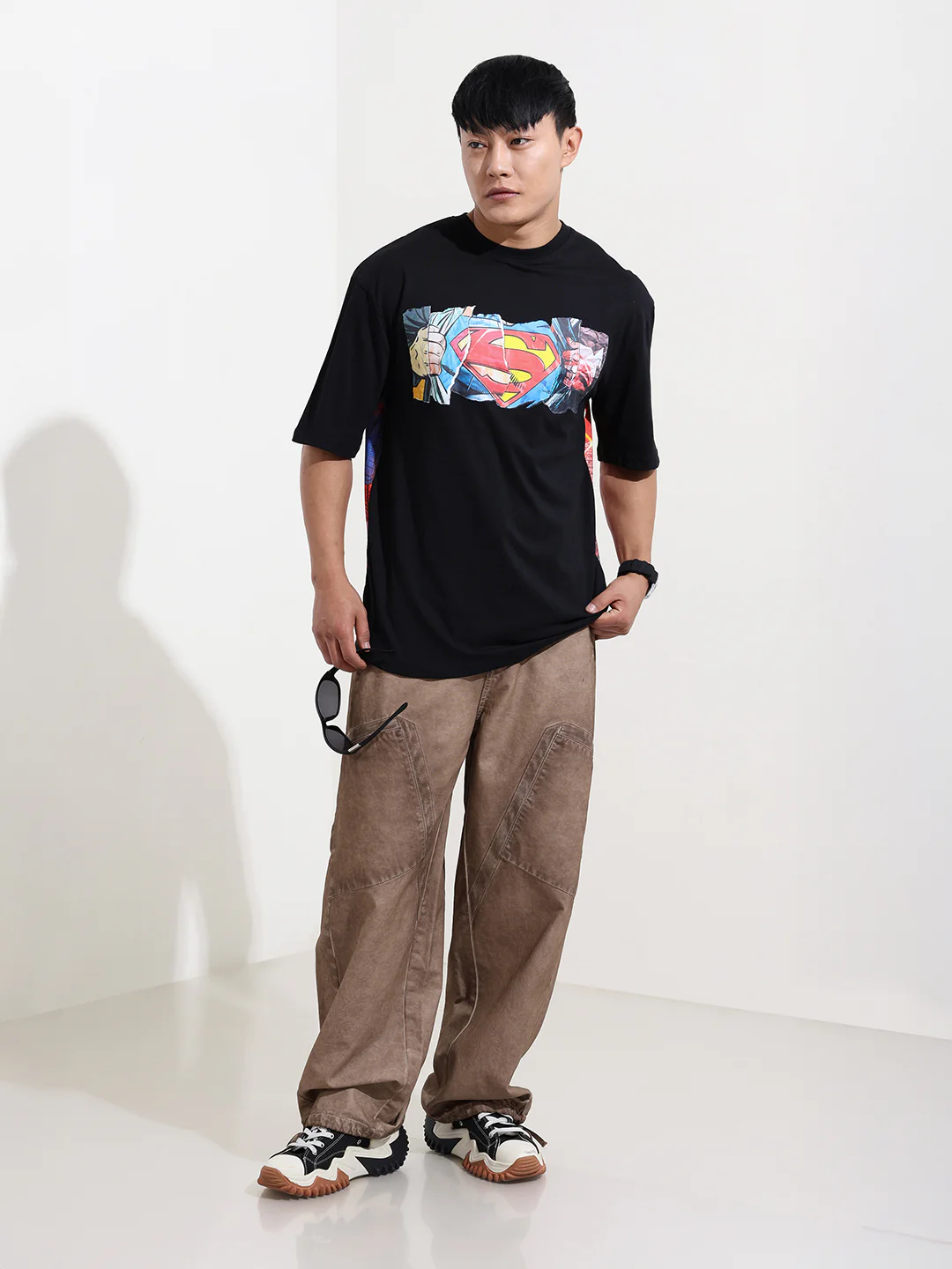 Men's Black Boxy Fit Character Superman Printed Crew Neck T-Shirt - Image 2