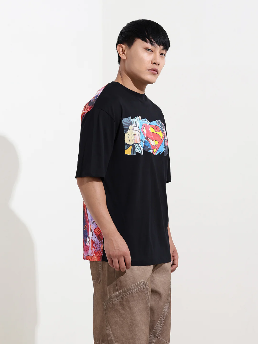 Men's Black Boxy Fit Character Superman Printed Crew Neck T-Shirt - Image 4