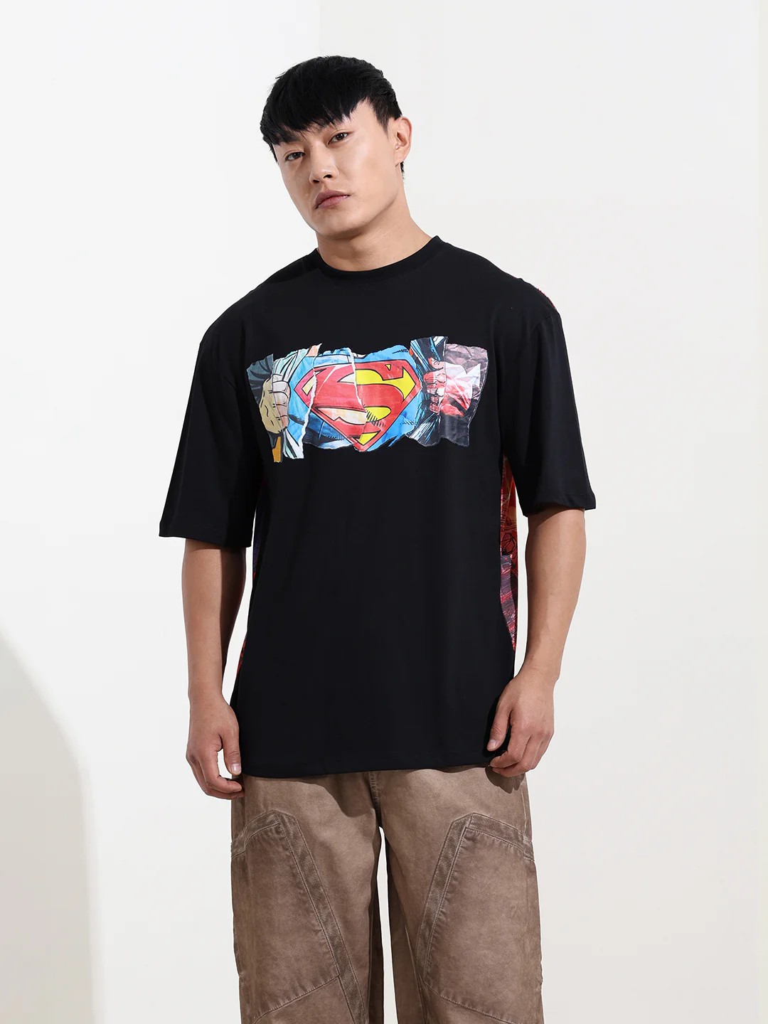 Men's Black Boxy Fit Character Superman Printed Crew Neck T-Shirt - Image 6