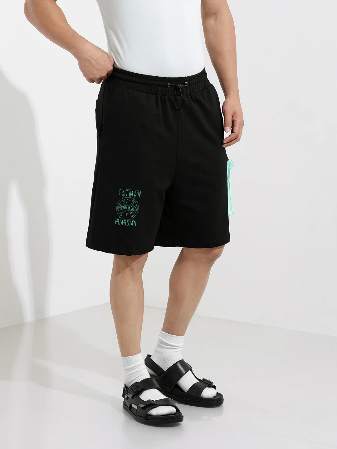 Men's Black Relaxed Fit Character Batman Printed Shorts - Image 4