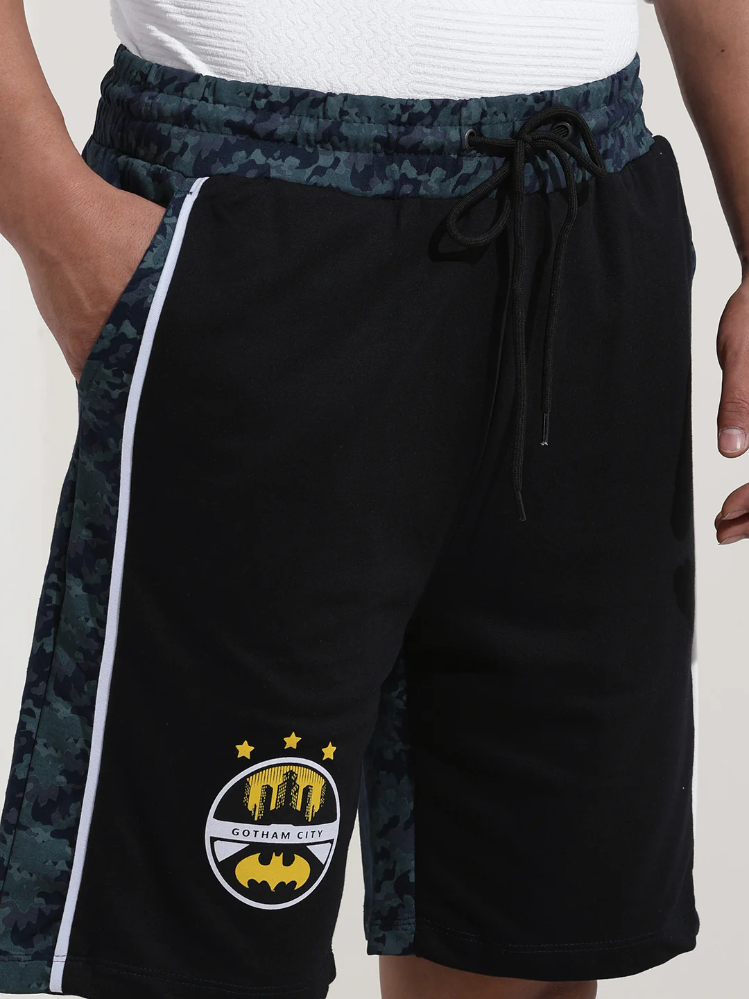 Men's Black Regular Fit Character Batman Printed Shorts - Image 5