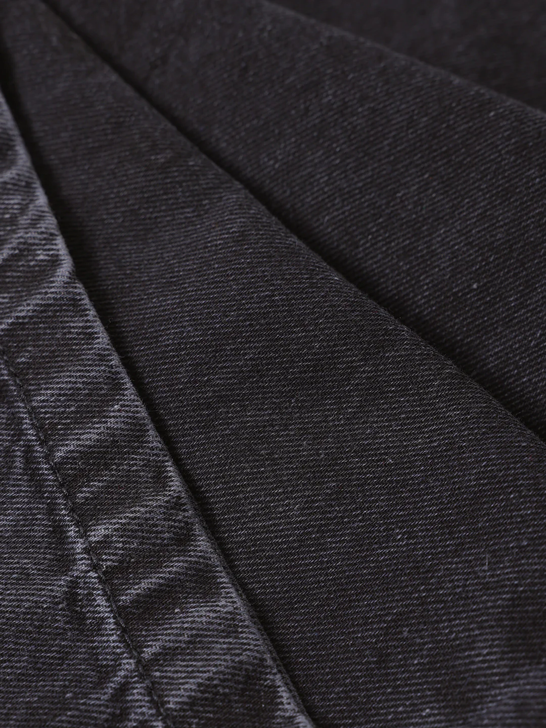 Men's Black Loose Fit The Eternity Series Jeans - Image 7