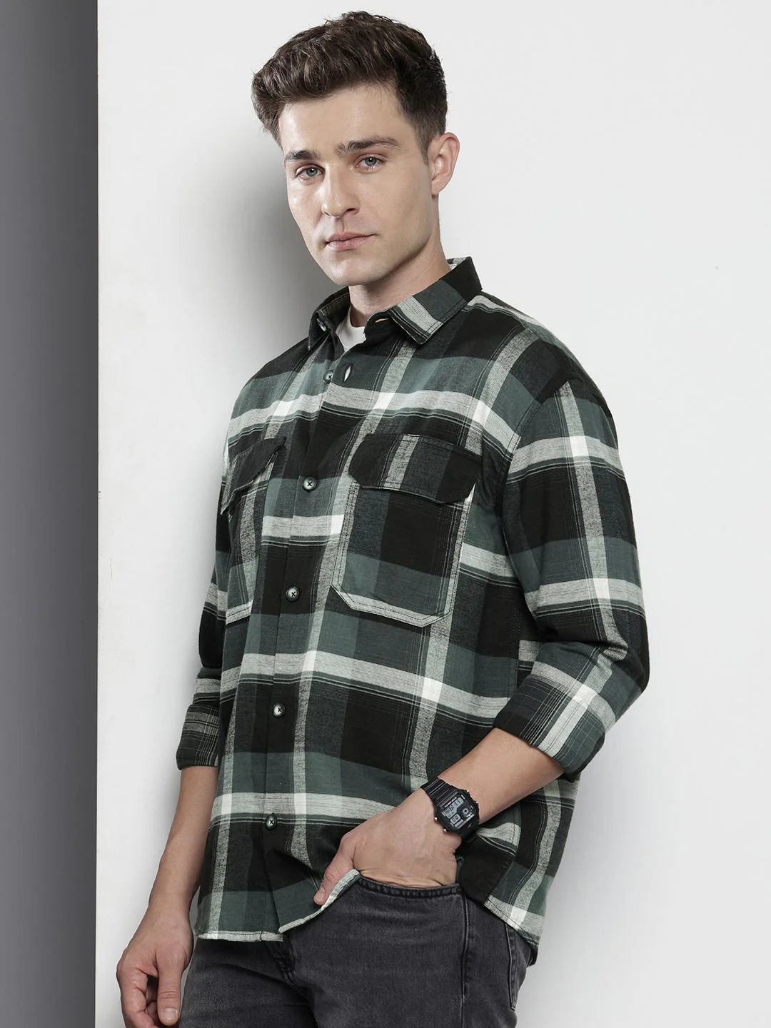 Men's Black Regular Fit Checked Casual Shirt - Image 2