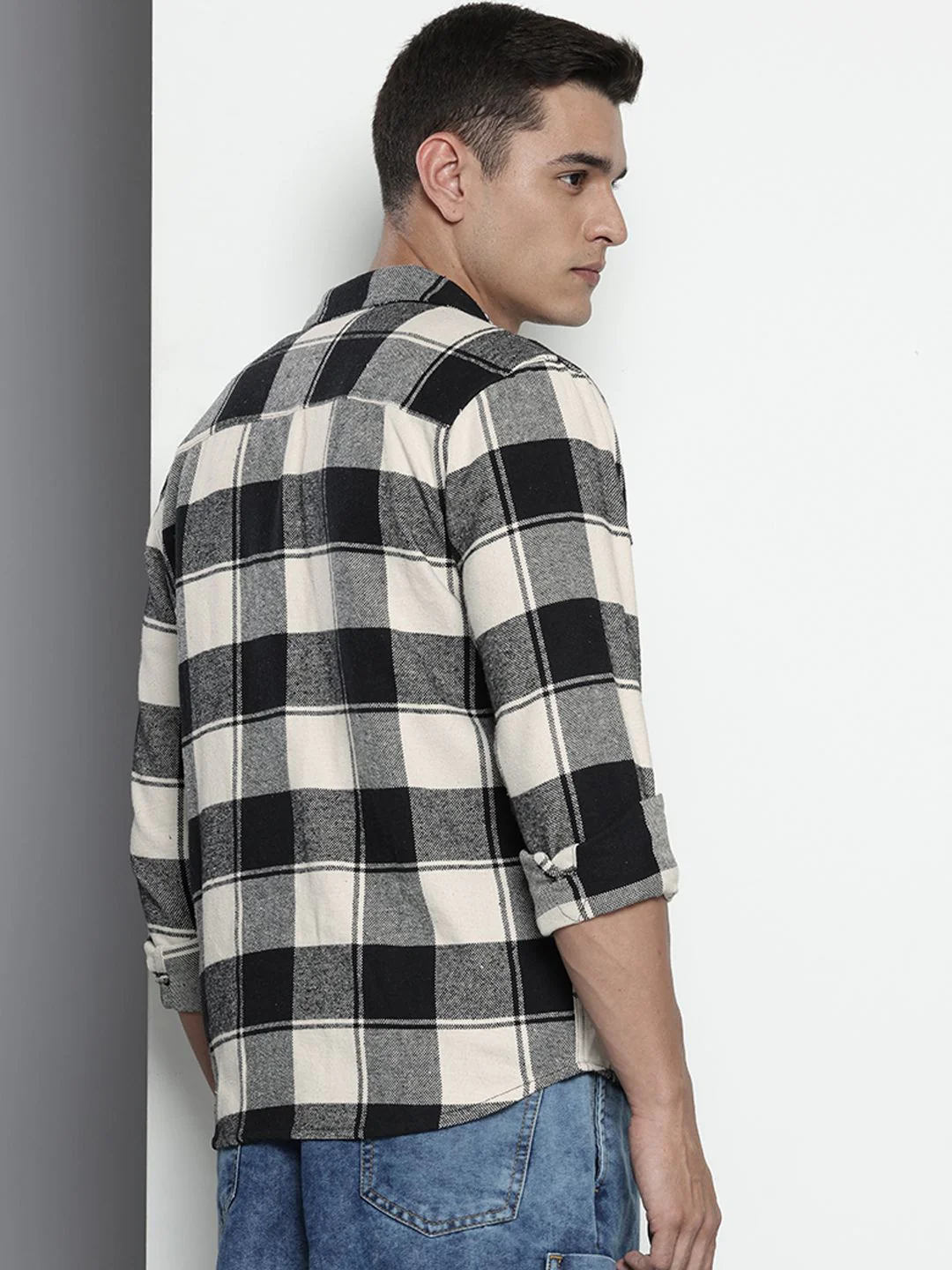 Men's Black Regular Fit Checkered Casual Shirt - Image 4