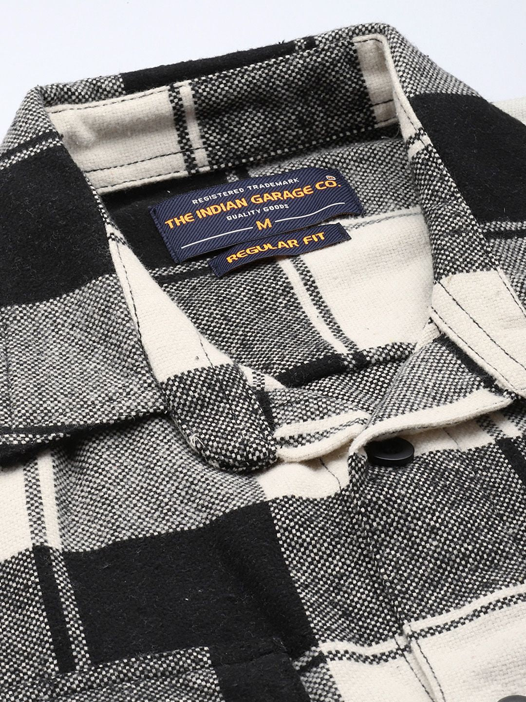 Men's Black Regular Fit Checkered Casual Shirt - Image 5