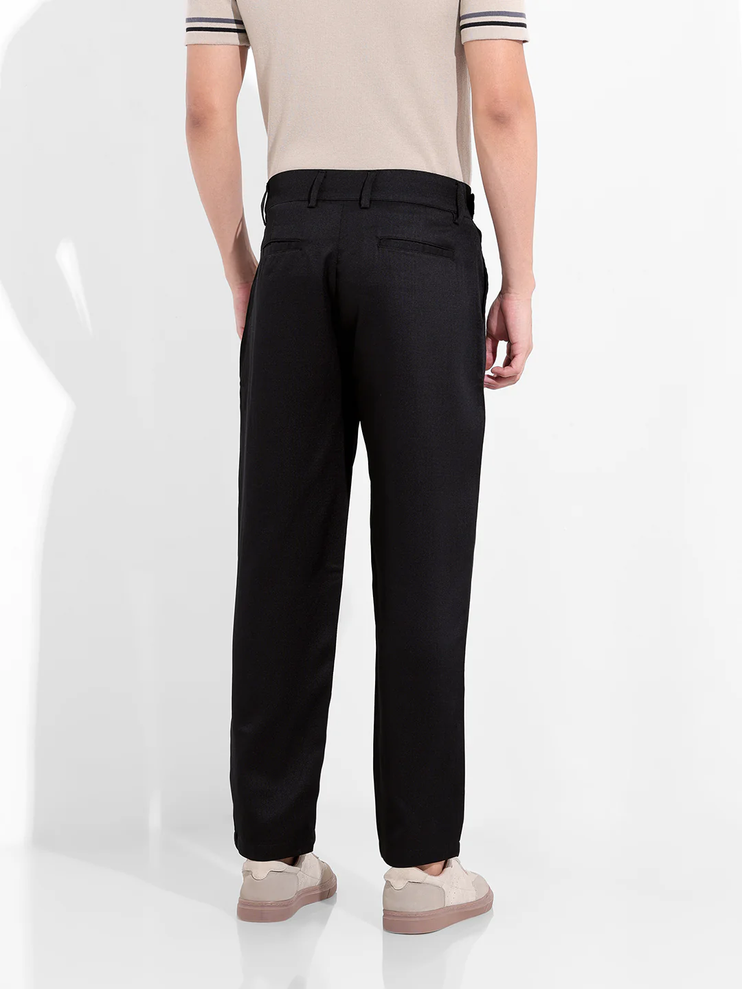 Men's Black Regular Fit Solid Casual Trouser - Image 4