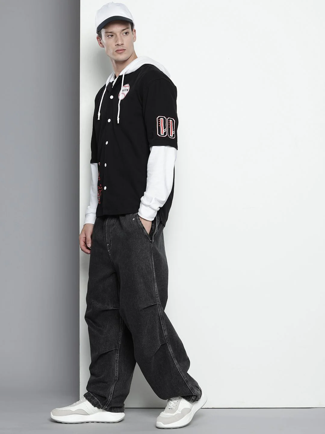 Men's Black Regular Fit Graphic Printed Casual Shirt - Image 5