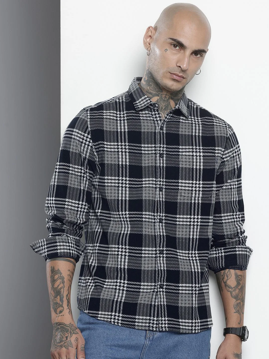 Men's Black Regular Fit Printed Casual Shirt - Image 2