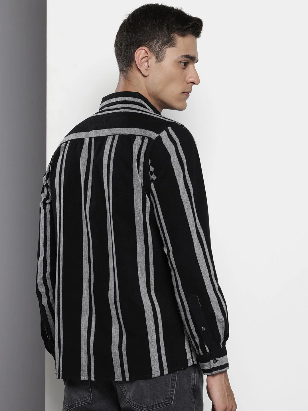 Men's Black Regular Fit Printed Casual Shirt - Image 4