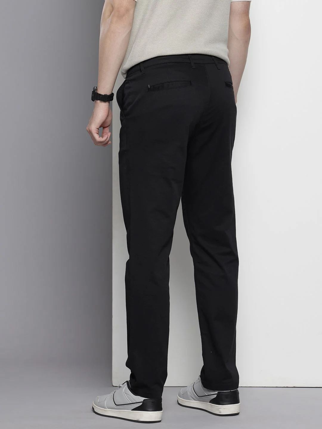Men's Black Regular Fit Solid Casual Chinos - Image 4